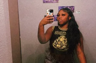 just visting out here, be good to me 😘 - Image 4